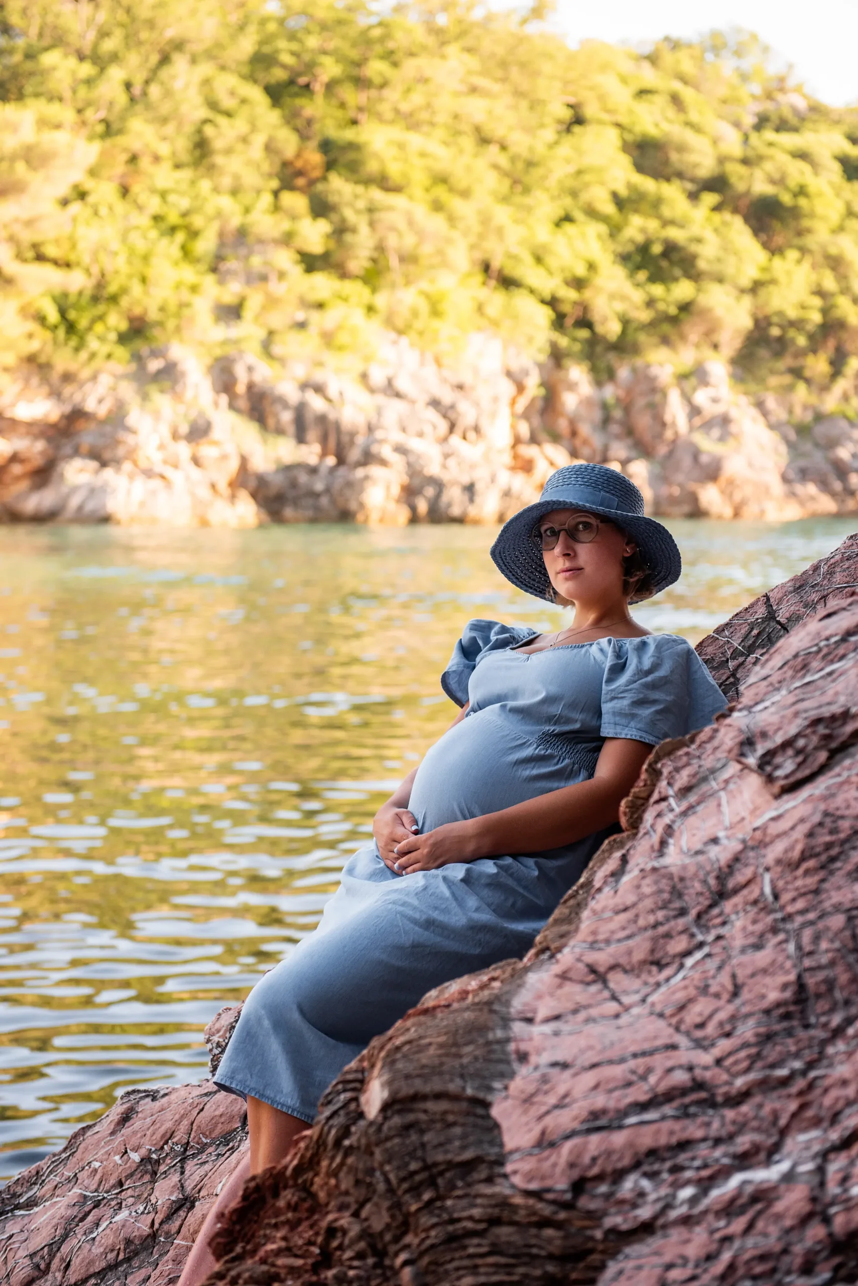 Maternity photography - Ladies Studio Canada