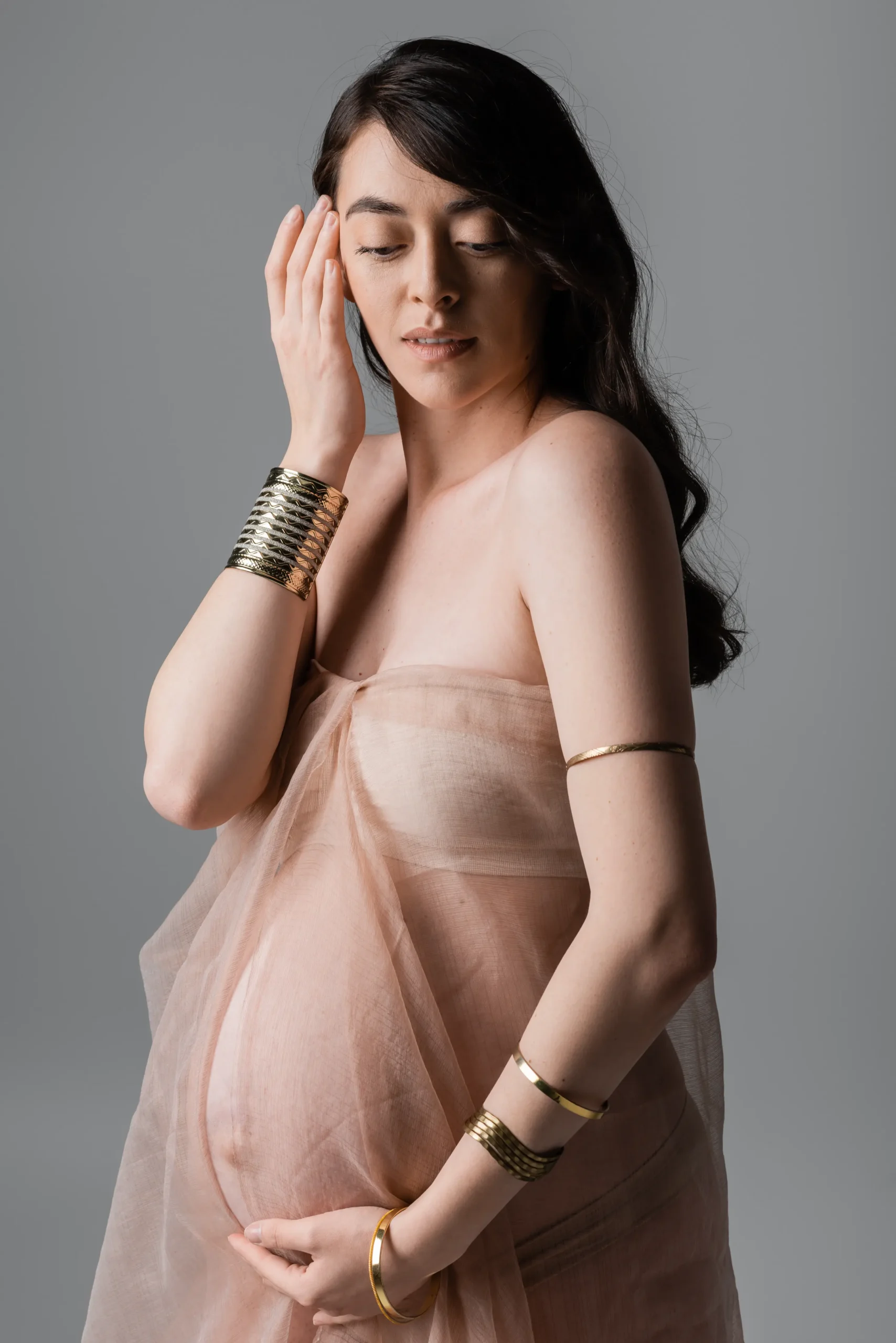 Maternity photography - Ladies Studio Canada