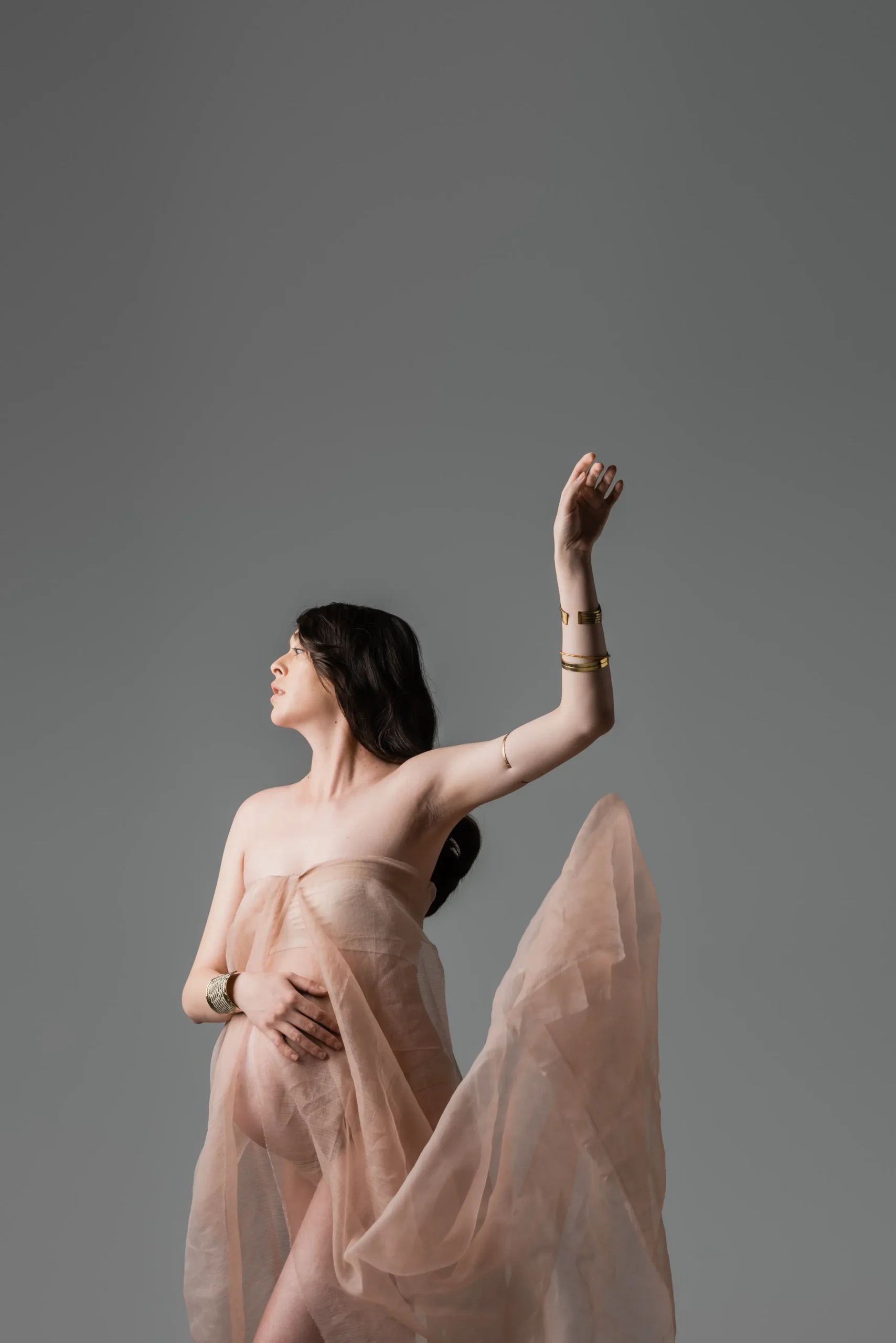 Maternity photography - Ladies Studio Canada